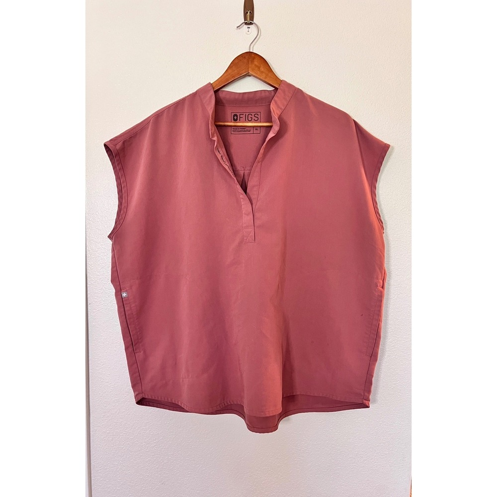 FIGS Scrub Top XL Pink Mandarin Collar Henley Cap Sleeve Medical Nurse